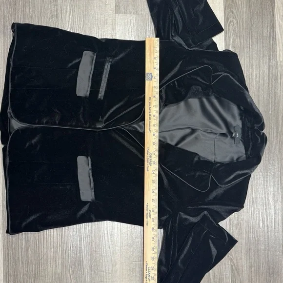 Fate Black Velvet Women's Blazer size large - Picture 13 of 13